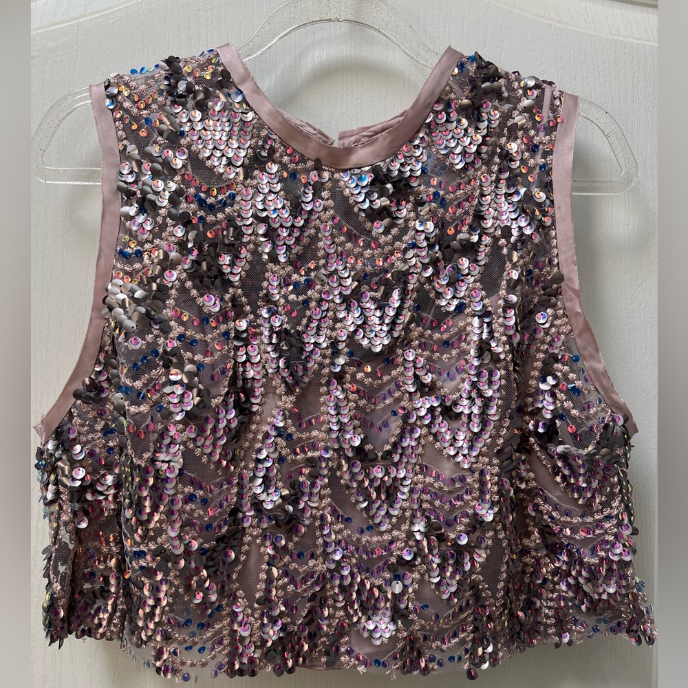 *NWT* Sequin Crop Top